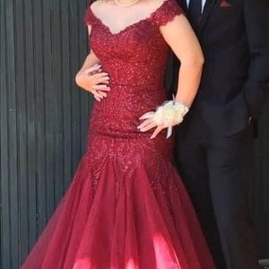 Gorgeous sherri hill dress